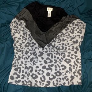 5/$25 Boutique top never worn